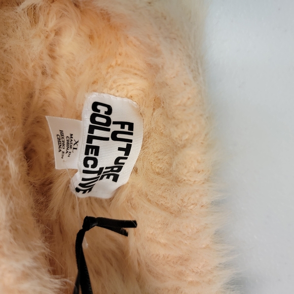 Future Collective Women's Crewneck Eyelash Sweater Peach Orange XL - Picture 3 of 7